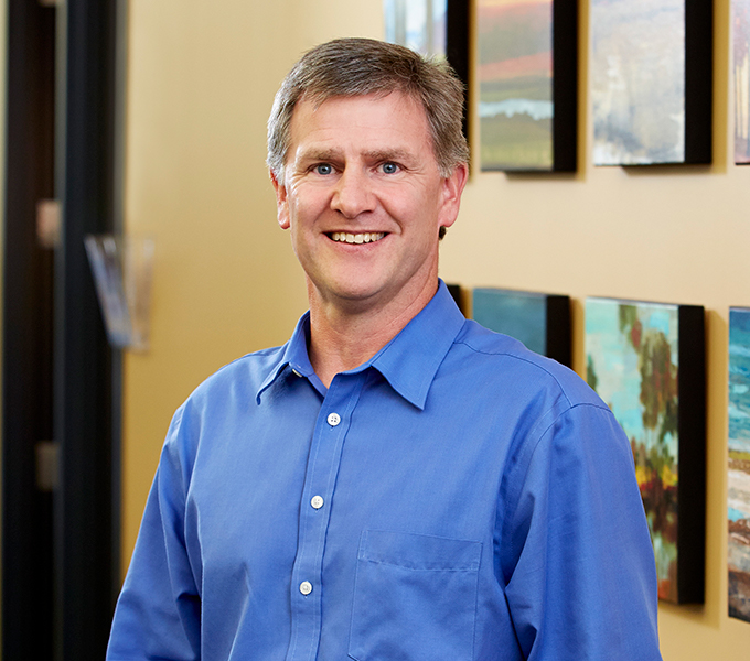 Headshot of Chris Huss